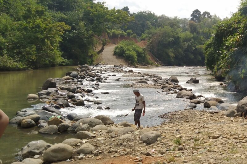 Bendung Sungai Oknum Tidak Tersentuh Hukum