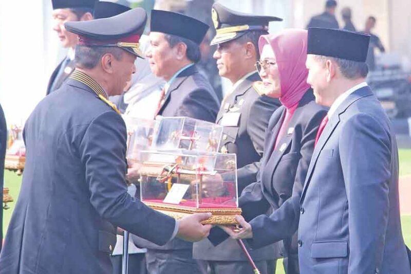 Ketua DPRD Provinsi Sumatera Selatan Terima Penghargaan