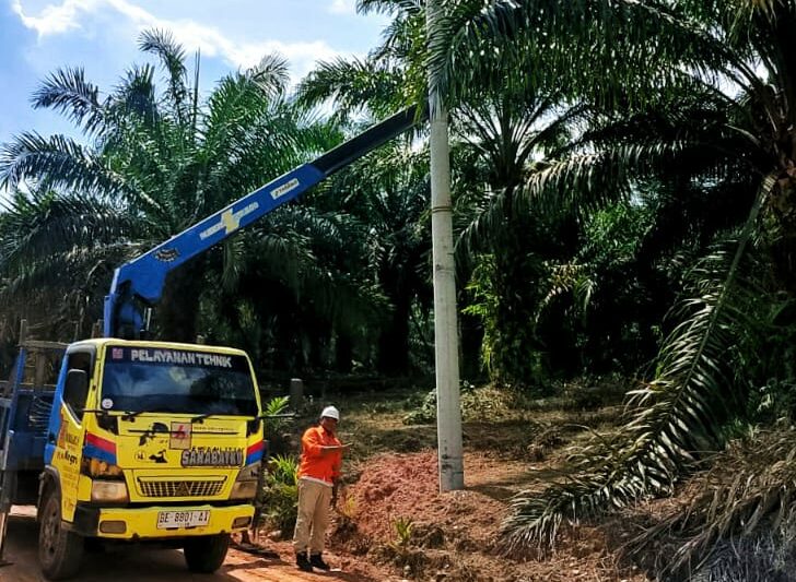 Kini Rompok Kerbau dan Rompok BM 1 “Terang” Melalui DPUPR, Pemkab Muratara Pasang Jaringan Listrik