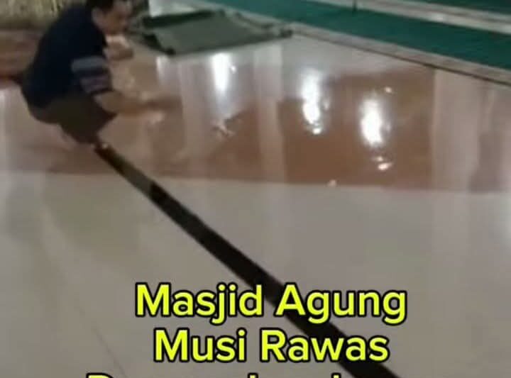 Rehab Masjid Agung Darussalam Muara Beliti senilai 7 Miliar diduga tidak berkualitas