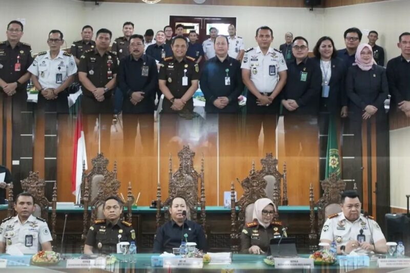 Perkuat Sinergi Penegakan Hukum, Kajari Lubuk Linggau Hadiri Coffee Morning